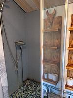 Dusche im Badezimmer des Ferienhauses Hus Älmtamåla - Hus Älmtamåla - Top-Hundeurlaub