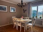 Heller Essplatz im Ferienhaus Sunny in Råda bei Hagfors - Ferienhaus Sunny - Top-Hundeurlaub