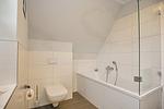 Badezimmer mit Wanne - Reethaus 01a - Sylt - Top-Hundeurlaub