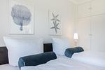 Schlafzimmer - Haus Weissenburg Whg. EG West - Top-Hundeurlaub
