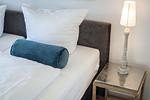 Schlafzimmer - Haus Weissenburg Whg. EG West - Top-Hundeurlaub
