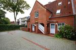 Eingang mit PKW-Einstellplatz - Fasanenweg 2 b, Whg. 3 - Top-Hundeurlaub