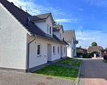Moderne Haushälfte mit drei Schlafzimmern und Kamin - Top-Hundeurlaub