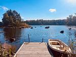Steg und Ruderboot am See beim Hus Flåten in Småland - Hus Flåten - Top-Hundeurlaub