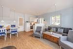 Wohnzimmer - Ferienhaus Waldhaus 5 mit Sauna und Terrasse mit Grill - Top-Hundeurlaub