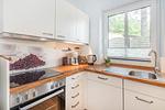 Küche / Küchenzeile - Ferienhaus Waldhaus 5 mit Sauna und Terrasse mit Grill - Top-Hundeurlaub
