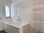Badezimmer - Moderne Haushälfte mit drei Schlafzimmern und Kamin - Top-Hundeurlaub