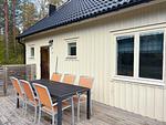 Terrasse mit Sitzgruppe am Nordic Haven in Dalarna - Nordic Haven - Top-Hundeurlaub