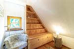 Gemütliches Schlafzimmer mit Holzregal - Haus Traudi - Top-Hundeurlaub
