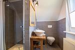 Badezimmer mit Dusche und Waschbecken - Sonnenwieck 02 - Top-Hundeurlaub
