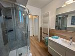 luxuriöses Badezimmer mit großer Dusche - Giardino - Top-Hundeurlaub