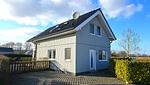 Fassade / Eingang - Ferienhaus "Marie II" ostseenah im Ferienpark Holm - Top-Hundeurlaub