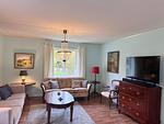 Wohnzimmer mit Sofa und klassischer Einrichtung in Villa Millaboda - Milleboda - Top-Hundeurlaub