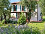 Casa Laura – Freistehendes Ferienhaus inmitten eines 2.500 m² großen Olivenhains in Malcesine am Gardasee - Top-Hundeurlaub