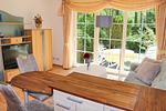 Zugang zur Terrasse über den Wohnbereich - Haus Weststrand W2 - Top-Hundeurlaub