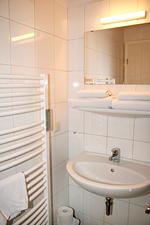 Bad mit Dusche und WC - Sunshine - Top-Hundeurlaub