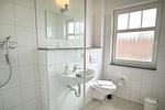Bad mit Dusche und WC - Holiday 1 - Top-Hundeurlaub