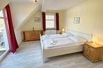Schlafzimmer mit Nordbalkon - Holiday 2 - Top-Hundeurlaub