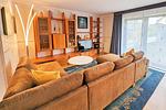 geräumiges Wohnzimmer - Haus Svea - Top-Hundeurlaub