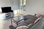 direkter Zugang zur kleinen Terrasse durch den Wohnbereich - Haus Kormoran G4 - Top-Hundeurlaub