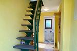 Flur / Eingangsbereich mit Treppe ins Obergeschoss - Lewerenz - Top-Hundeurlaub
