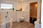Bad mit eigener Sauna, Dusche und Badewanne - Meerblick (50.4.N) - Top-Hundeurlaub