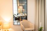 Spiegel Wohnzimmer - SmartFewo: Nebelgruß | Seeterrasse | Sauna | Park - Top-Hundeurlaub