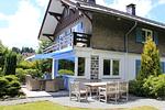 Hauptansicht - Luxuriöses Ferienhaus Margret Winterberg Stadt mit Sauna, WiFi nah am Skigebiet. - Top-Hundeurlaub