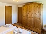 Schlafzimmer - Ferienwohnung *Üüs Aran 1* - Top-Hundeurlaub