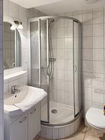Badezimmer - Ferienwohnung *Üüs Aran 2* - Top-Hundeurlaub