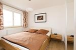 Schlafzimmer - Eckapartment mit 2 Terrassen mit Parkplatz am Haus , Hund erlaubt P7 A5 - Top-Hundeurlaub