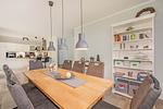 Wohnzimmer - Ferienhaus Zirchow 3 mit 3 Schlafzimmern, Kamin und Terrasse - Top-Hundeurlaub