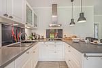 Küche / Küchenzeile - Ferienhaus Zirchow 3 mit 3 Schlafzimmern, Kamin und Terrasse - Top-Hundeurlaub