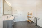 Badezimmer - Ferienhaus Zirchow 3 mit 3 Schlafzimmern, Kamin und Terrasse - Top-Hundeurlaub