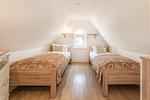 Schlafzimmer - Villa Sanke App. Seeblick nur 200 Meter zum Strand mit Ostseeblick - Top-Hundeurlaub