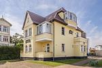 Fassade / Eingang - Villa Sanke App. Seeblick nur 200 Meter zum Strand mit Ostseeblick - Top-Hundeurlaub