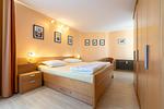 Schlafzimmer - Zwei-Zimmer-Apartment 51/07 - Top-Hundeurlaub