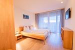 Schlafzimmer - Zwei-Zimmer-Apartment 53/23 - Top-Hundeurlaub