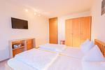 Schlafzimmer - Zwei-Zimmer-Apartment 53/23 - Top-Hundeurlaub