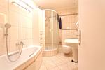 Badezimmer - Atriumhaus 24a - Top-Hundeurlaub