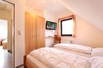 Schlafzimmer - DHH Meisenweg 14 Vroni - Top-Hundeurlaub