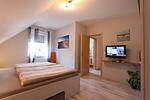 Schlafzimmer - DHH Sienkewitz - Top-Hundeurlaub