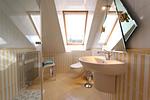 Badezimmer - Haus Meisenweg 5 - Top-Hundeurlaub