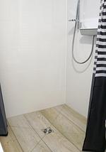 Dusche (bodengleich) in der Ferienwohnung Weiße Düne 9 | Gen Norden in Wittdün auf Amrum - Ferienwohnung *Weiße Düne 9 / Gen Norden* - Top-Hundeurlaub