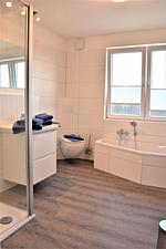 Badezimmer - Haus Nr. 16, Ferienhaus Deichgraf - Top-Hundeurlaub
