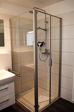 Badezimmer - Haus Nr. 23, Ferienhaus Deichgraf - Top-Hundeurlaub