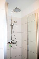 Badezimmer - Haus Nr. 26, Ferienhaus Fischerhus - Top-Hundeurlaub