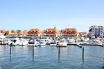 Fassade / Eingang - FeWo 15: Balkon, Meerblick - Top-Hundeurlaub