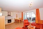 Wohnzimmer - FeWo 05: Balkon, Meerblick - Top-Hundeurlaub