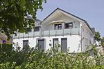 Fassade / Eingang - FeWo 04:  Balkon, Meerblick - Top-Hundeurlaub